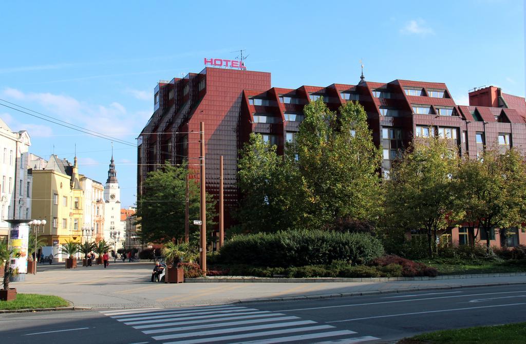 Hotel Koruna Opava Bagian luar foto